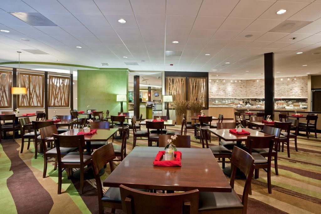 Holiday Inn Olathe Medical Center المطعم الصورة
