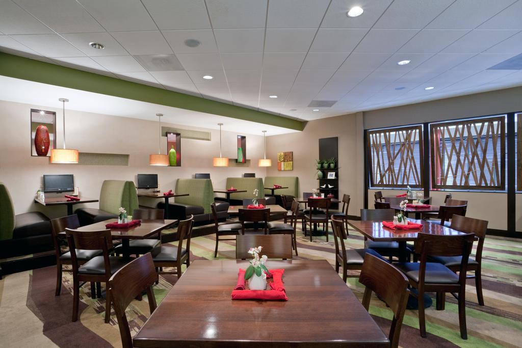 Holiday Inn Olathe Medical Center المظهر الخارجي الصورة