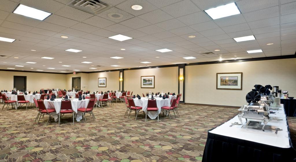 Holiday Inn Olathe Medical Center المطعم الصورة
