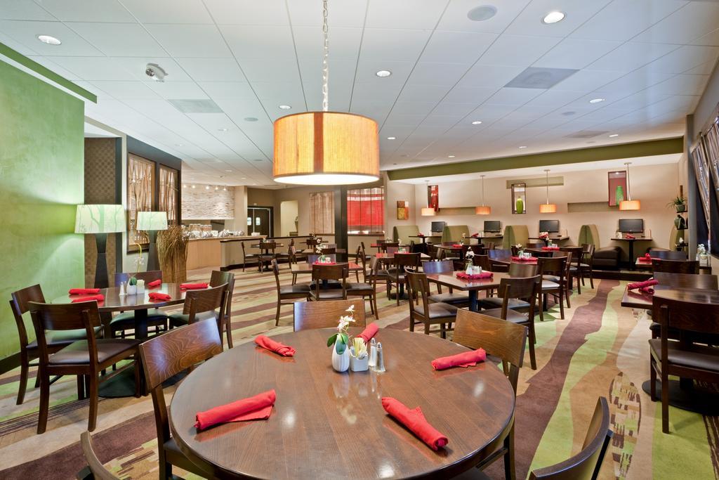 Holiday Inn Olathe Medical Center المطعم الصورة