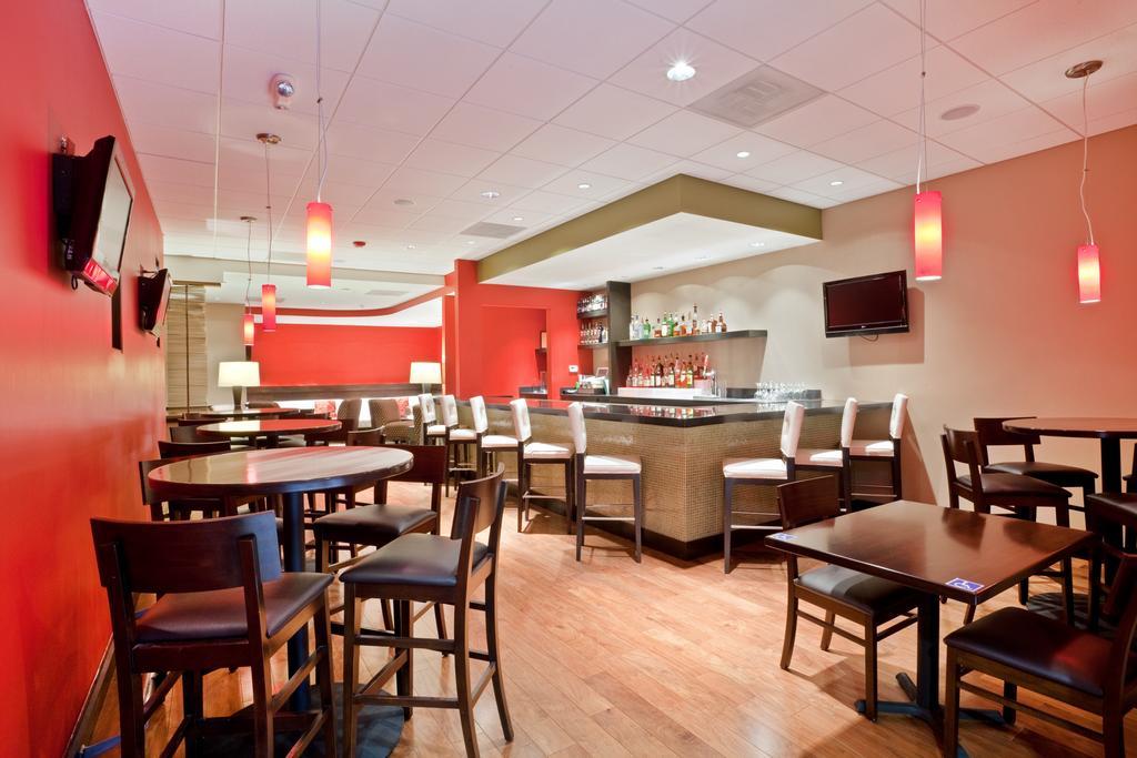 Holiday Inn Olathe Medical Center المطعم الصورة