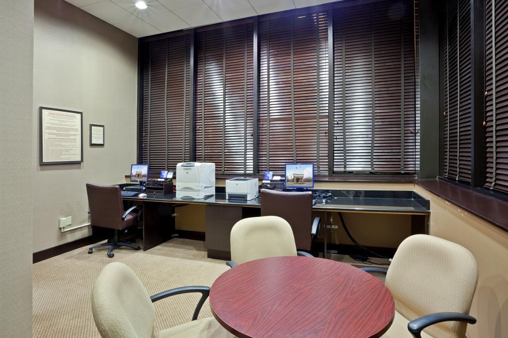 Holiday Inn Olathe Medical Center المرافق الصورة